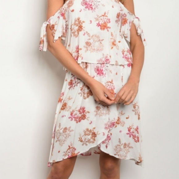 Ivory Floral Dress - Picture 2 of 3